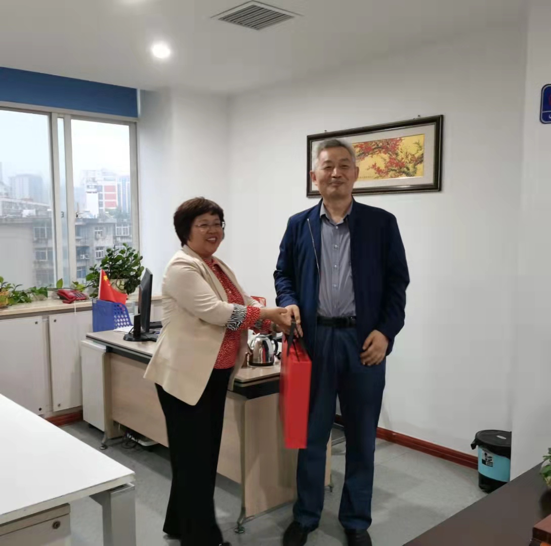 花好月圓，情暖中秋|億誠(chéng)公司祝大家中秋節(jié)快樂(lè)！