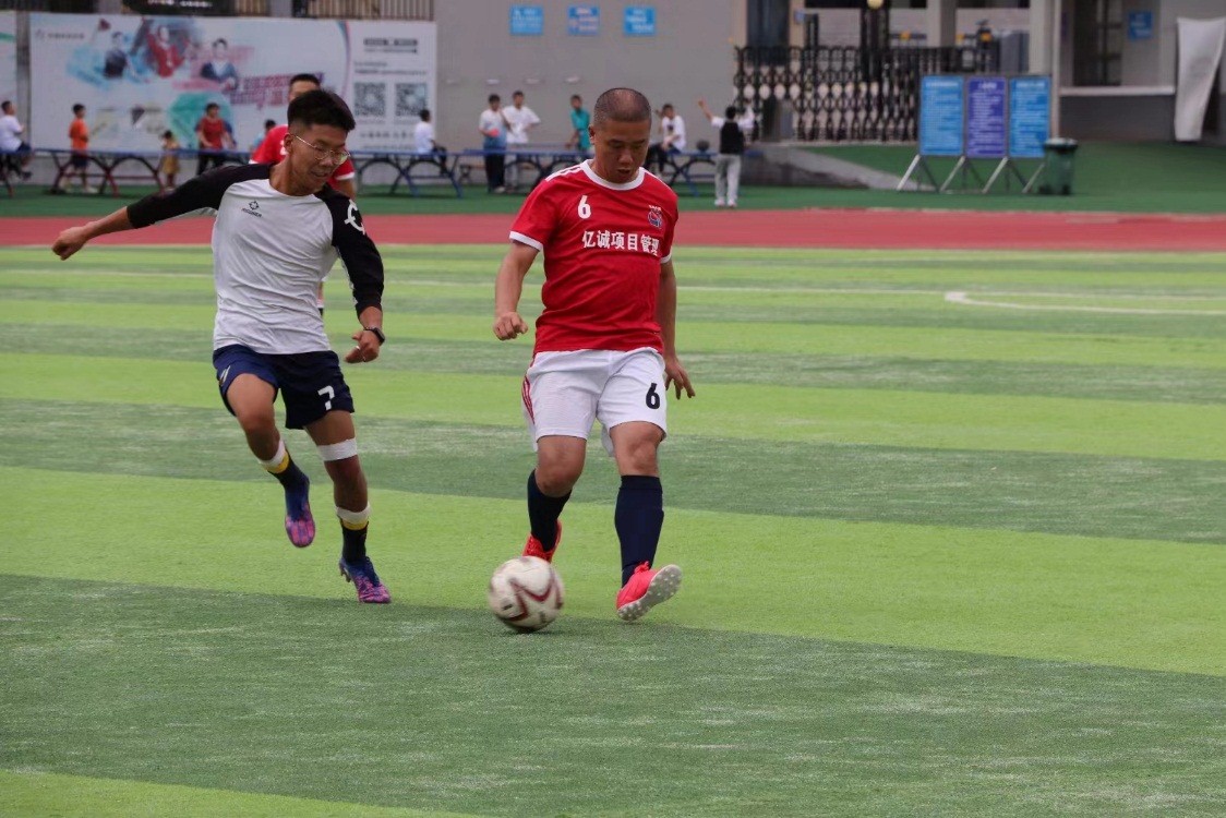精彩！億誠管理宜川足球邀請賽，首輪鳴哨開賽
