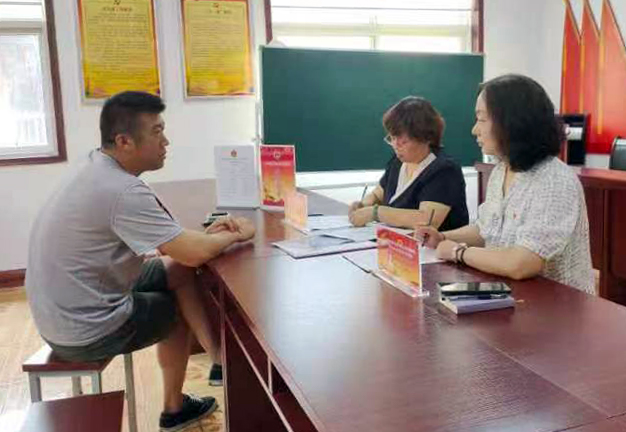 傾聽民聲，反映民意&mdash;雁塔區(qū)人大代表李妮參加人大代表接待日活動(dòng)