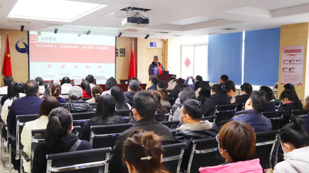 &ldquo;學(xué)習(xí)二十大 奮進(jìn)新征程&rdquo;勞模工匠進(jìn)校園、進(jìn)企業(yè)活動(dòng)走進(jìn)億誠(chéng)建設(shè)項(xiàng)目管理有限公司