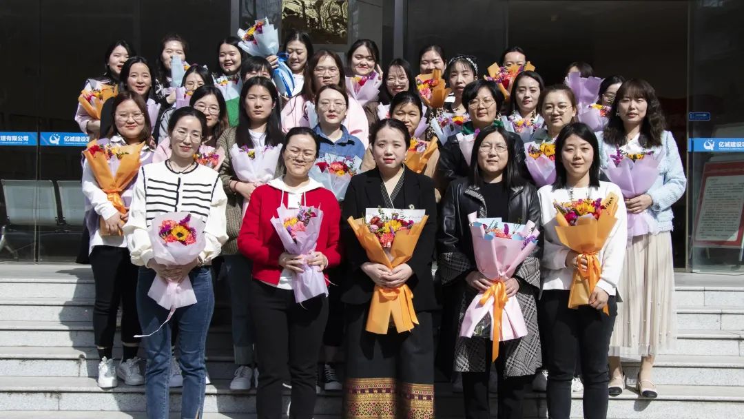 情暖女神節(jié) 巾幗綻芳華&mdash;&mdash;億誠管理三八婦女節(jié)觀影活動